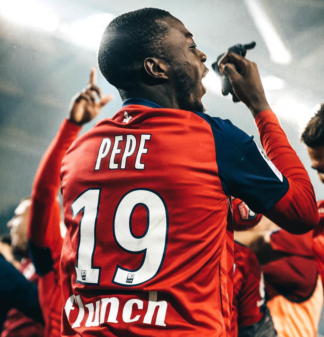 包含巴萨轻取利物浦,阿扎尔乌龙送礼法甲的词条 包含巴萨轻取利物浦,阿扎尔乌龙送礼法甲的词条