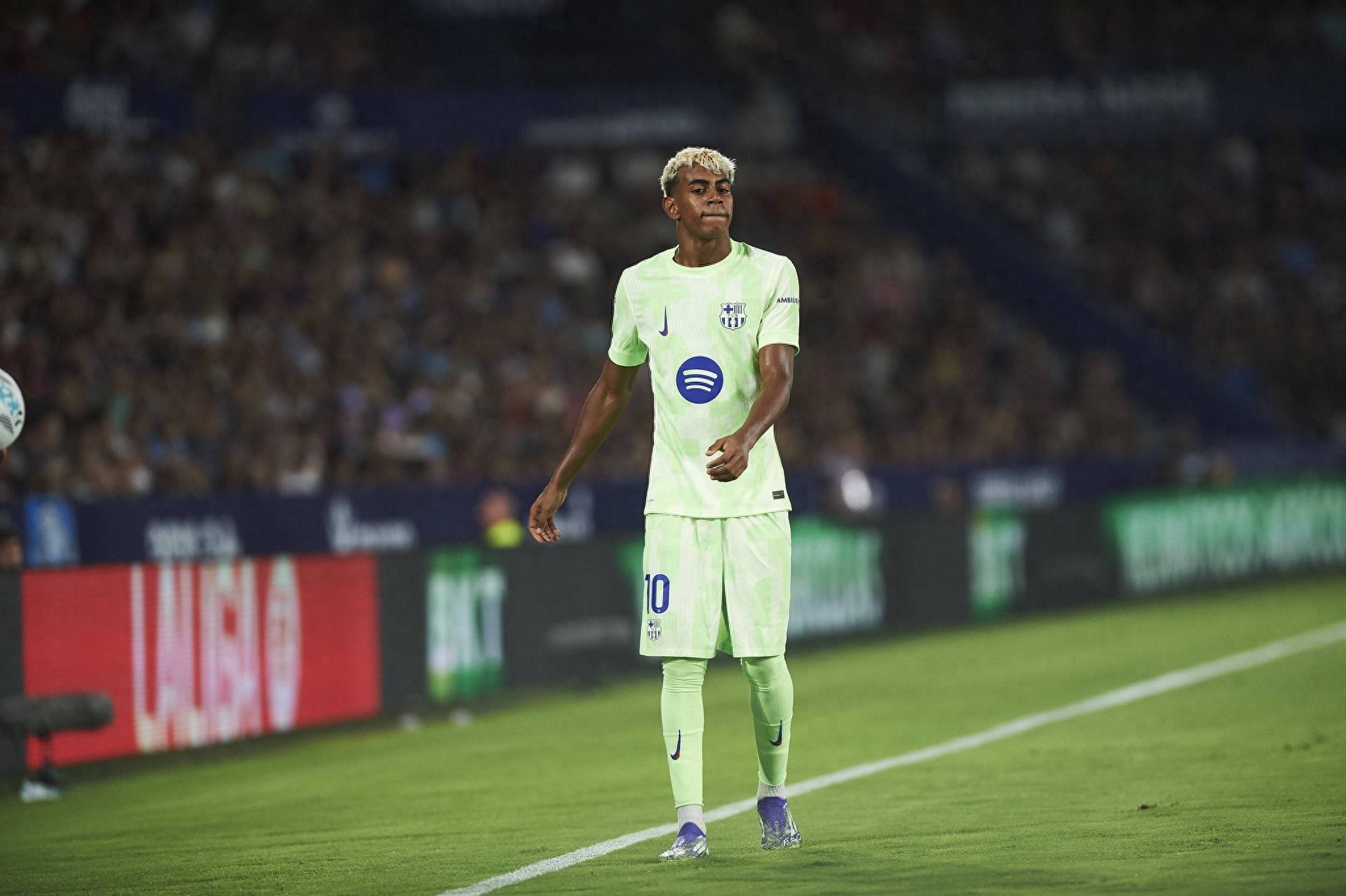 克罗地亚绝杀巴萨，加维惊艳四座